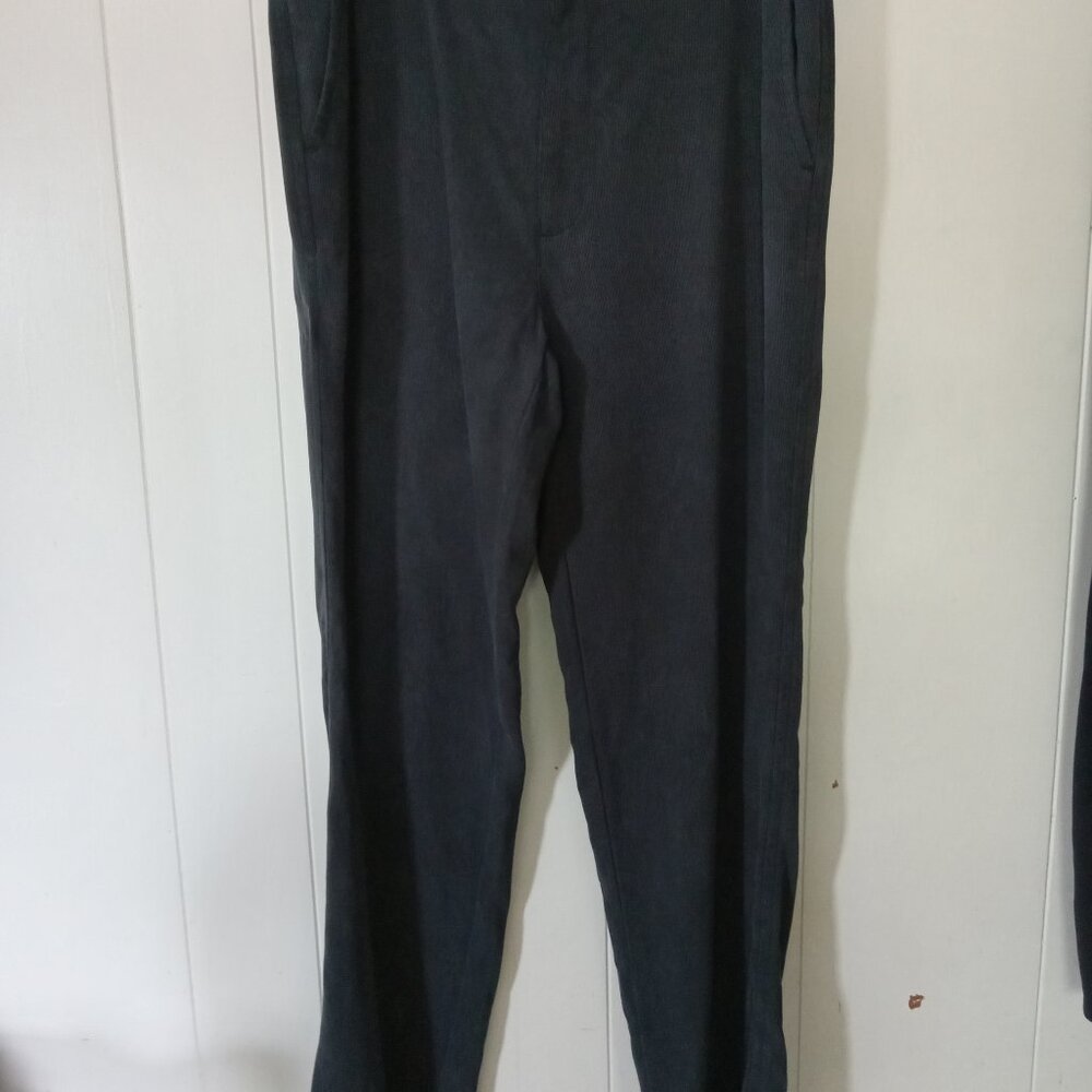 Tori Richard Mens 100% tencel lyocell Size 38 Pants.
